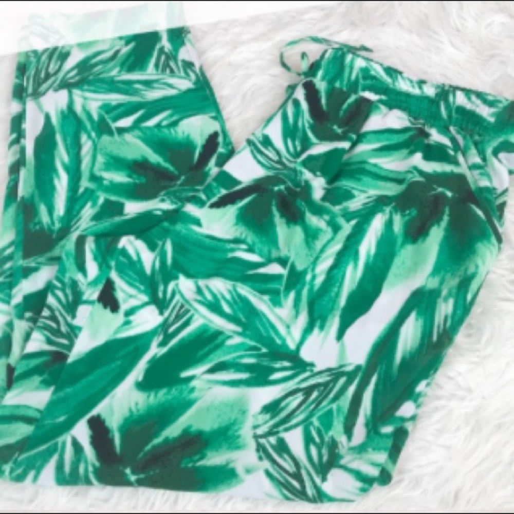 🌴SOLD!❤️ Zac & Rachel Tropical Pants.